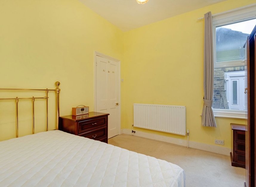Properties for sale in Coldershaw Road - W13 9DT view6