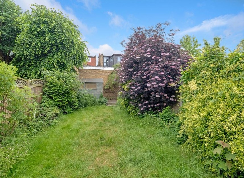 Properties for sale in Coldershaw Road - W13 9DT view9