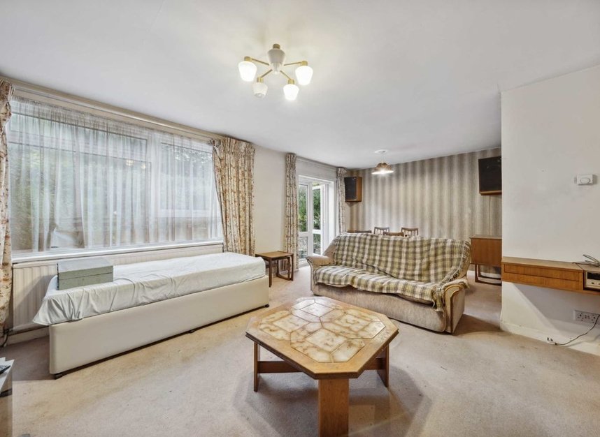 House terraced for sale in Cole Road, Twickenham, TW1 (Ref 212308