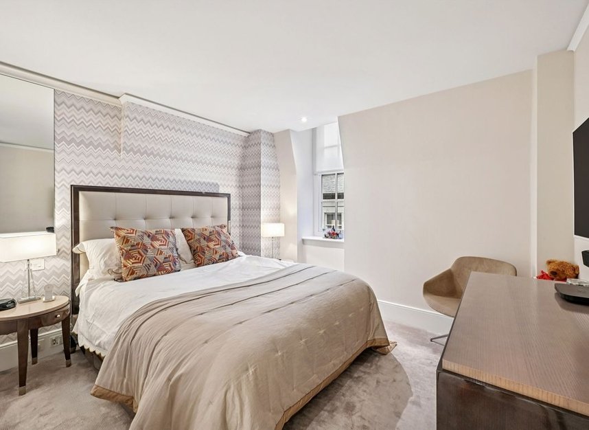Properties for sale in Coleridge Gardens - SW10 0RR view4