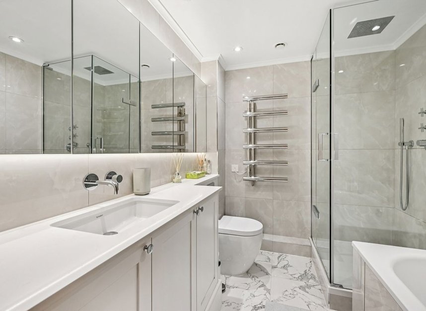 Properties for sale in Coleridge Gardens - SW10 0RR view9