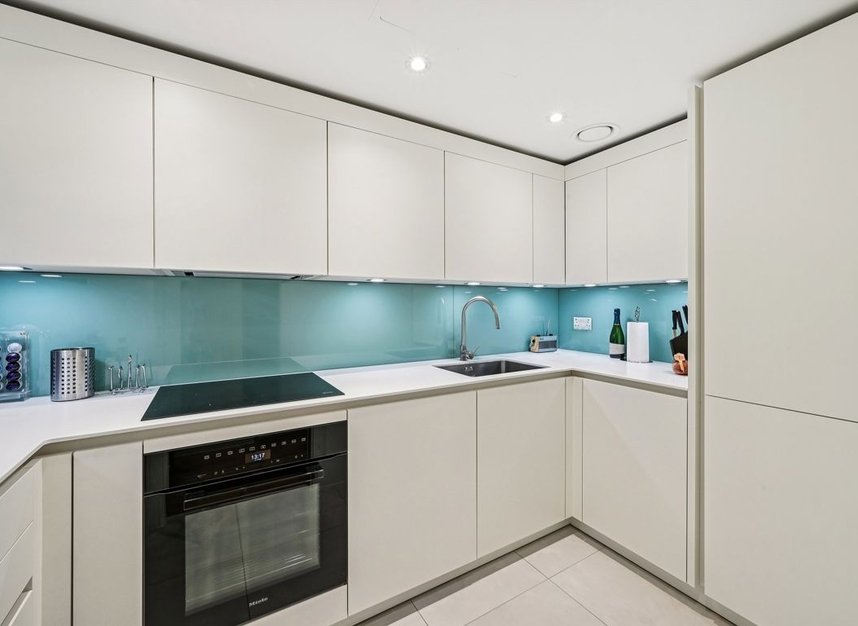 Properties for sale in Coleridge Gardens - SW10 0RR view6