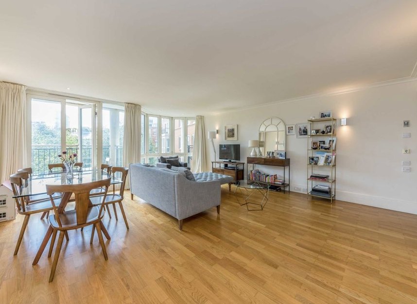 Properties for sale in Coleridge Gardens - SW10 0RE view2