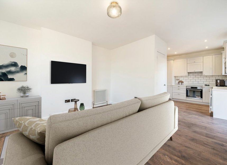 Properties for sale in Colney Hatch Lane - N10 1EA view2