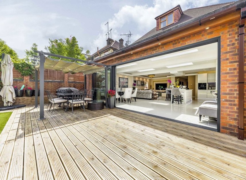 Properties for sale in Colney Hatch Lane - N10 1BD view10