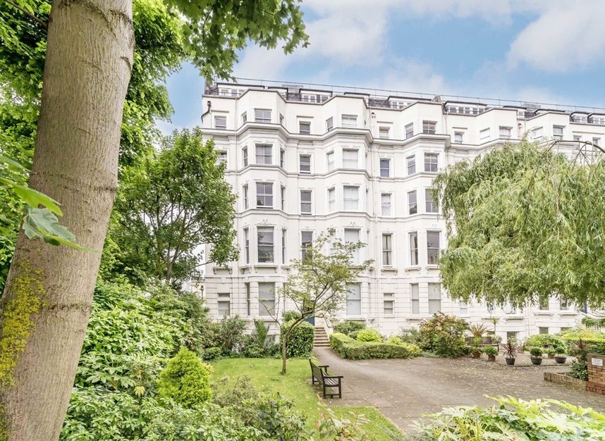 Studio for sale in Colville Gardens, London, W11 (Ref 206913) Dexters