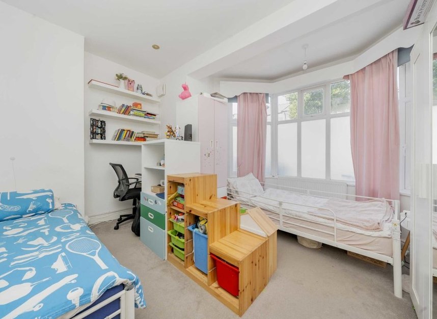 Flat for sale in Coniston Road, London, N10 (Ref 208690) Dexters