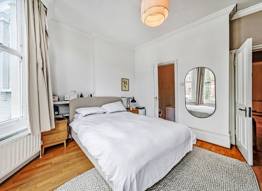 Properties for sale in Coniston Road - N10 2BL view6