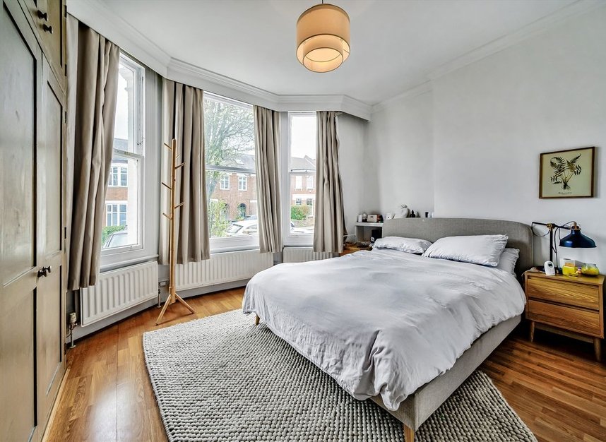 Properties for sale in Coniston Road - N10 2BL view5