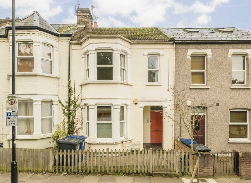 Properties for sale in Conolly Road - W7 3JW view1