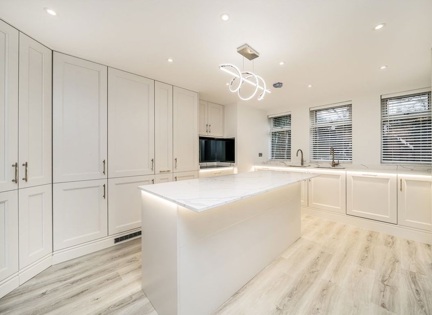 Properties for sale in Coolhurst Road - N8 8EP view10