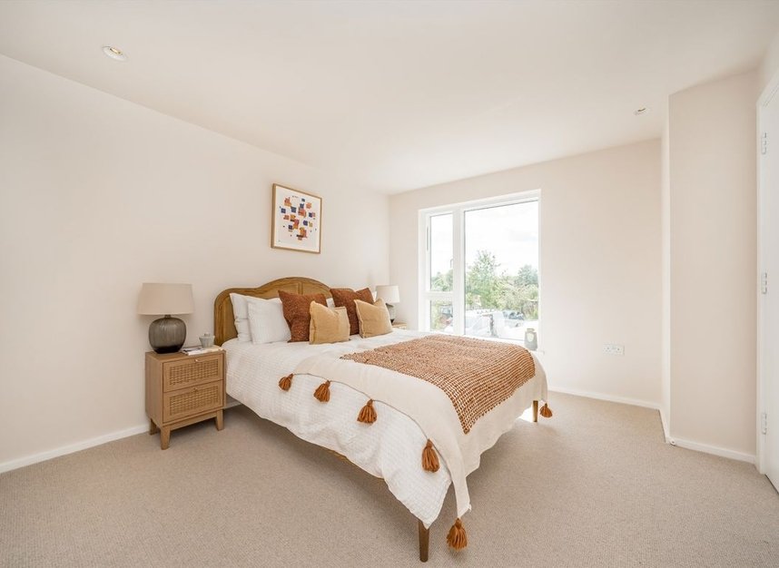 Properties for sale in Coombe Lane - SW20 0RW view8