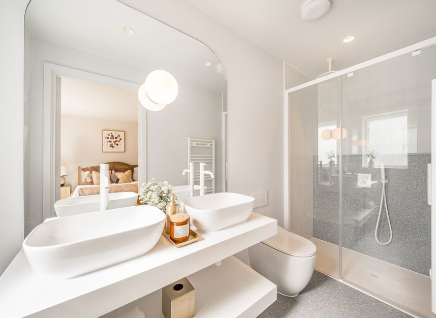Properties for sale in Coombe Lane - SW20 0RW view9