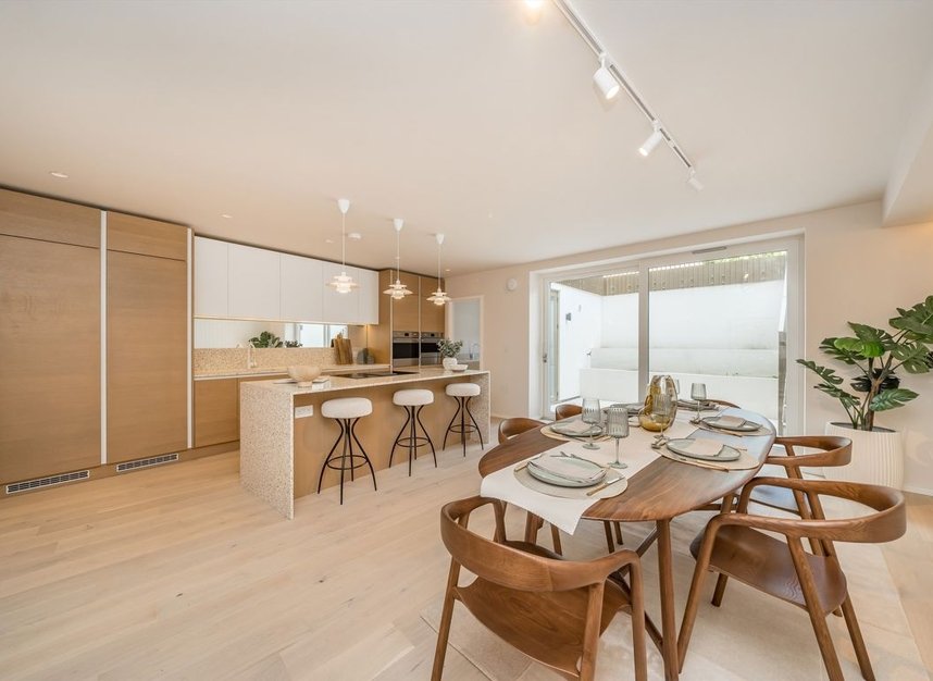 Properties for sale in Coombe Lane - SW20 0RW view5