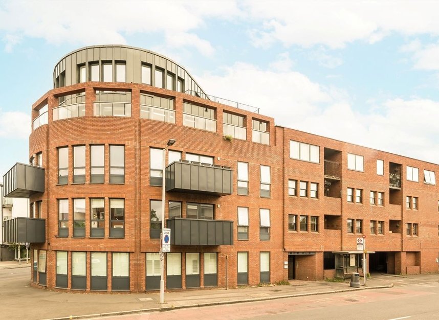 Properties for sale in Coombe Road - KT2 7AB view7
