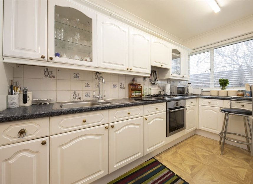 Properties for sale in Copley Close - W7 1PZ view3