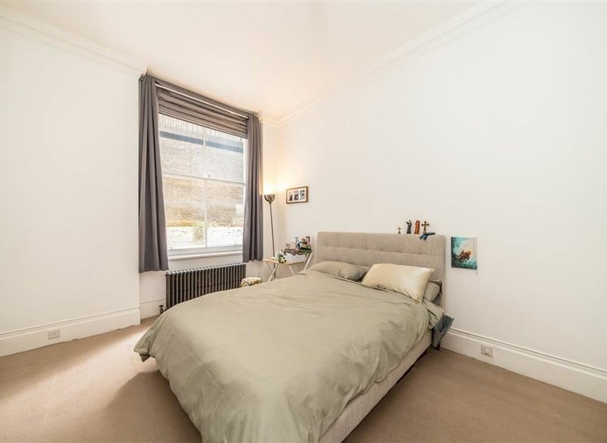 Properties for sale in Cornwall Gardens - SW7 4BD view5