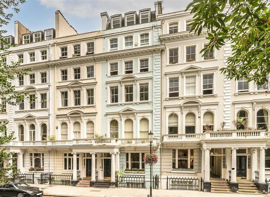 Properties for sale in Cornwall Gardens - SW7 4BD view1