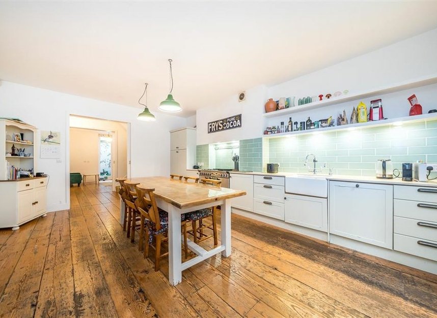 Properties for sale in Cornwall Gardens - SW7 4BD view4
