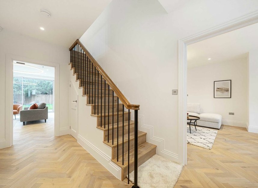 Properties for sale in Courtlands Avenue - TW12 3NT view5