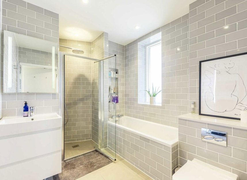 Properties for sale in Cowleaze Road - KT2 6FE view9