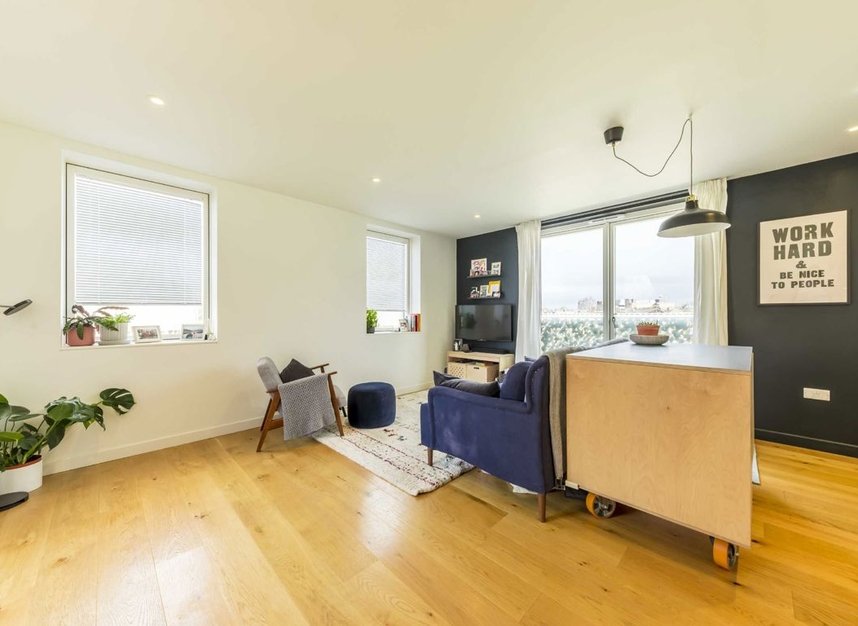 Properties for sale in Cowleaze Road - KT2 6FE view2