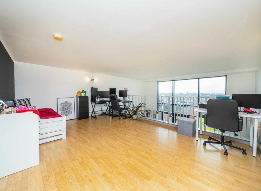 Properties for sale in Cowley Road - W3 7UN view4