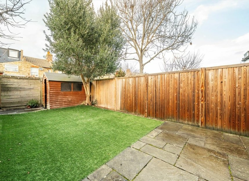 Properties for sale in Cowper Road - SW19 1AB view9