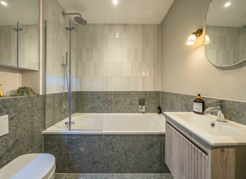 Properties for sale in Craven Avenue - W5 2TU view6