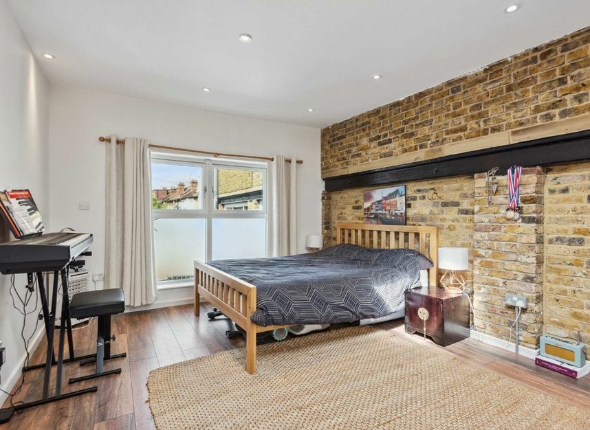 House semidetached for sale in Craven Gardens, London, SW19 (Ref