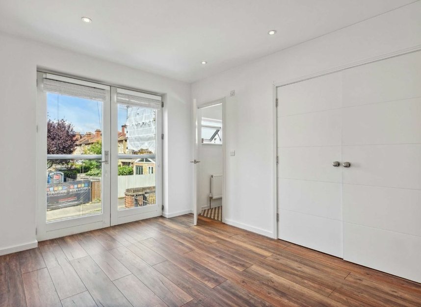 House semidetached for sale in Craven Gardens, London, SW19 (Ref