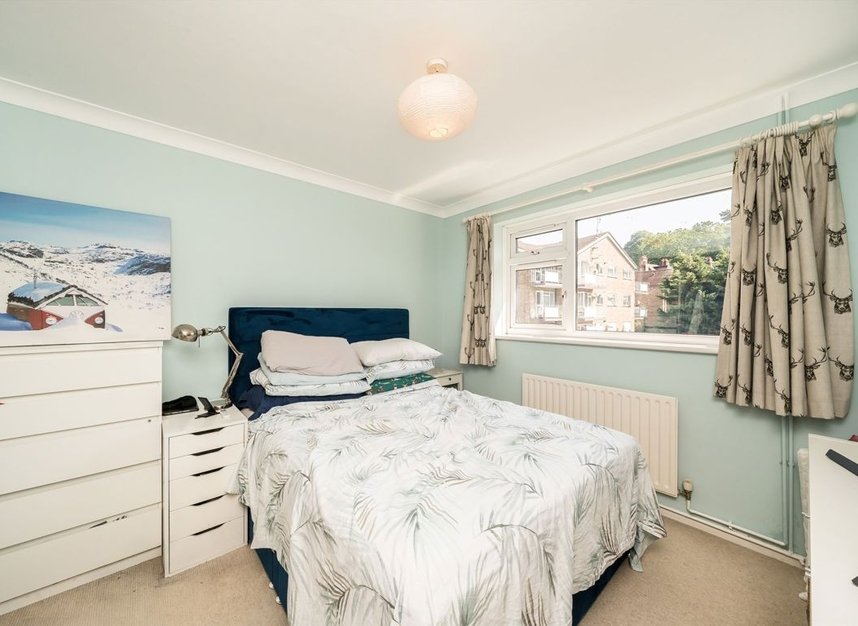 Properties for sale in Crescent Road - KT2 7RH view4
