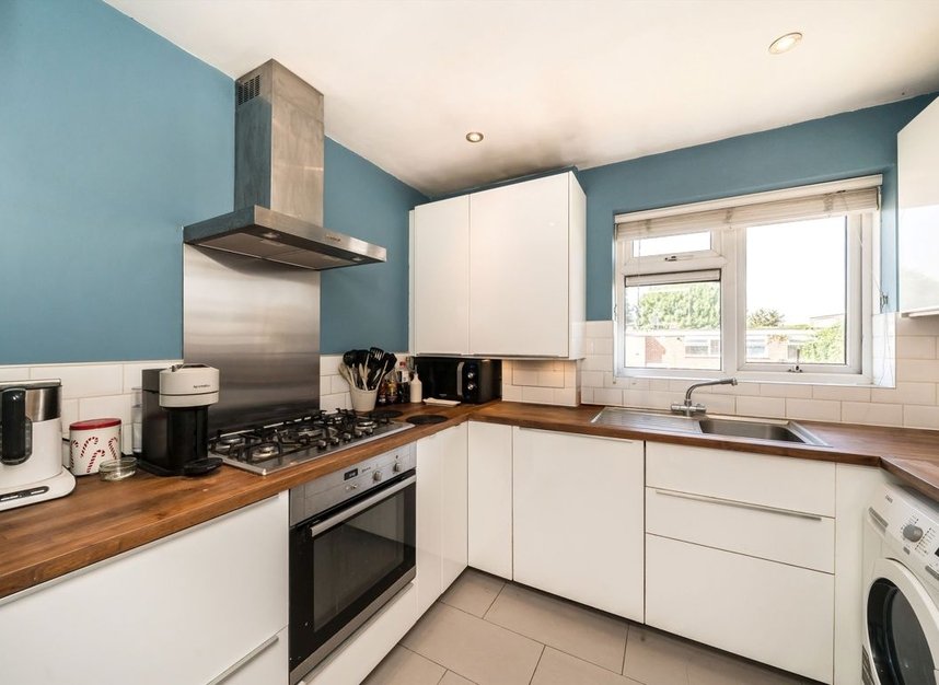 Properties for sale in Crescent Road - KT2 7RH view3