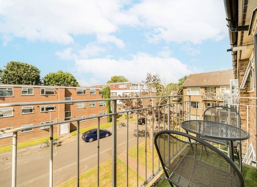 Properties for sale in Crescent Road - KT2 7RH view6