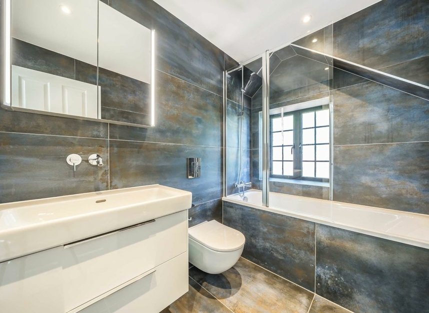 Properties for sale in Cricklade Avenue - SW2 3HH view8