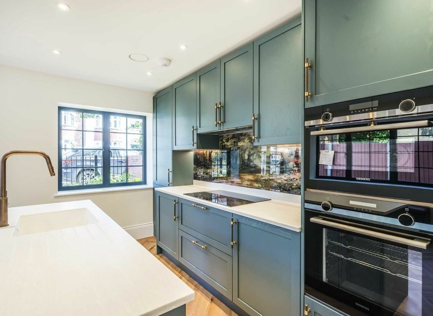 Properties for sale in Cricklade Avenue - SW2 3HH view3