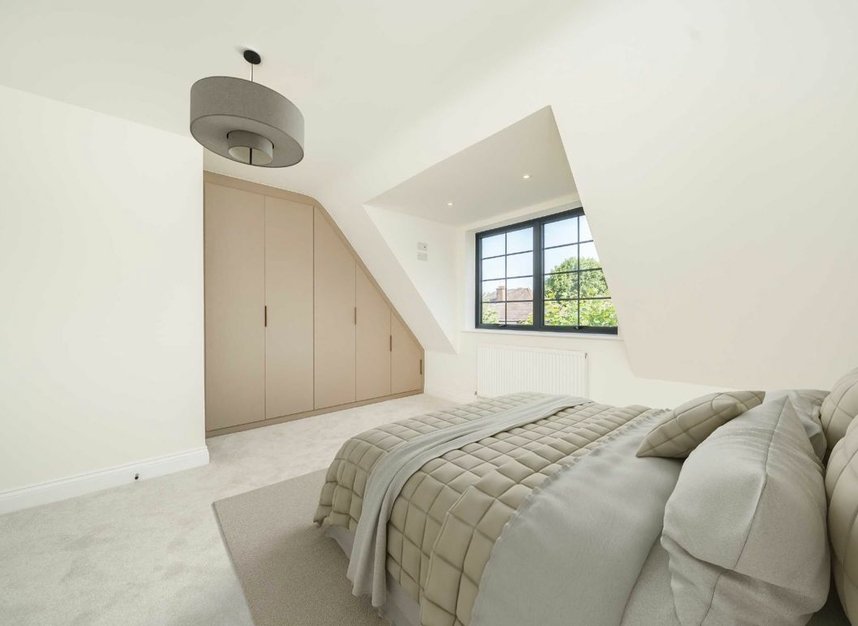 Properties for sale in Cricklade Avenue - SW2 3HH view9