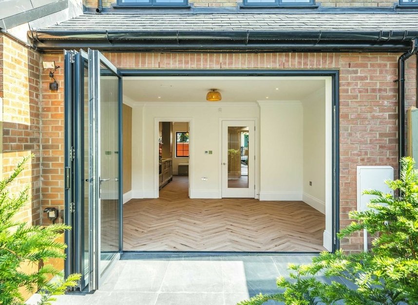 Properties for sale in Cricklade Avenue - SW2 3HH view5