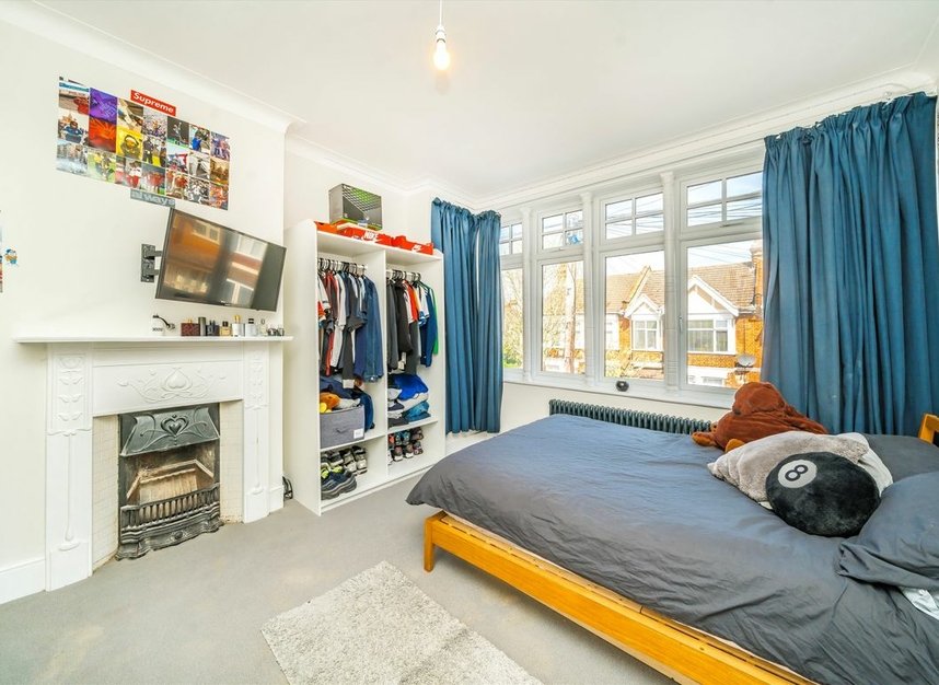 Properties for sale in Crowborough Road - SW17 9QF view11