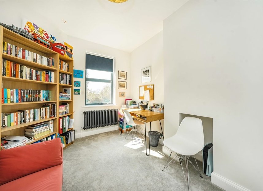 Properties for sale in Crowborough Road - SW17 9QF view12