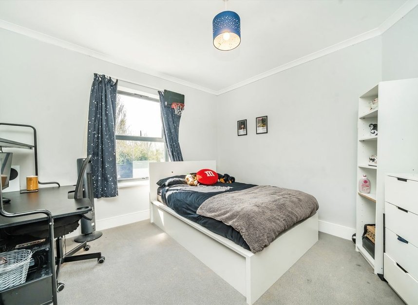 Properties for sale in Crowborough Road - SW17 9QF view13