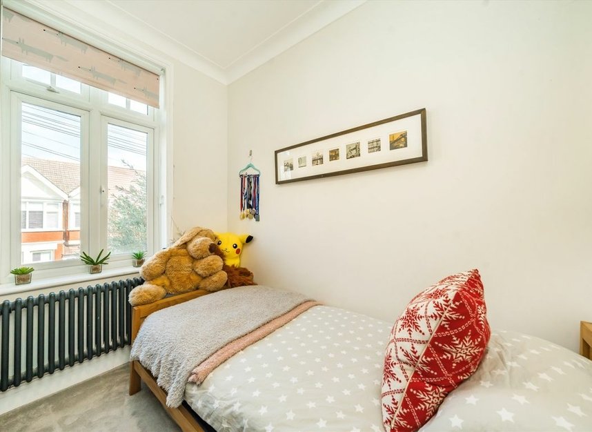 Properties for sale in Crowborough Road - SW17 9QF view10