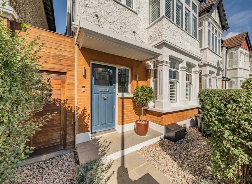 Properties for sale in Crowborough Road - SW17 9QD view14