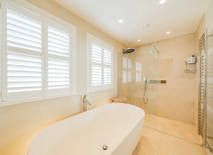 Properties for sale in Crowborough Road - SW17 9QD view8