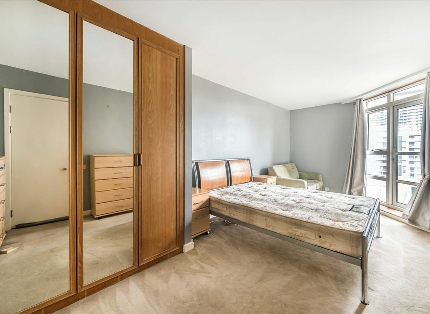 Properties for sale in Cuba Street - E14 8NF view6