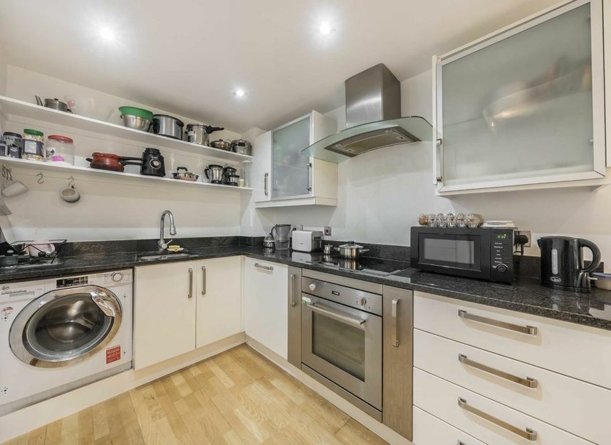 Properties sold in Cuba Street - E14 8LD view5
