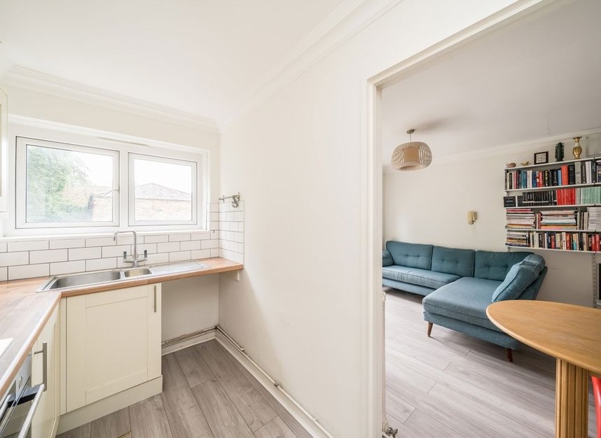 Properties for sale in Cubitt Terrace - SW4 6HJ view7