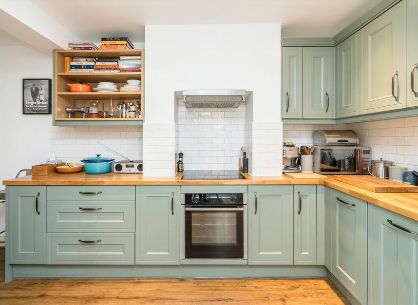 Properties sold in Cumberland Road - W7 2ED view6