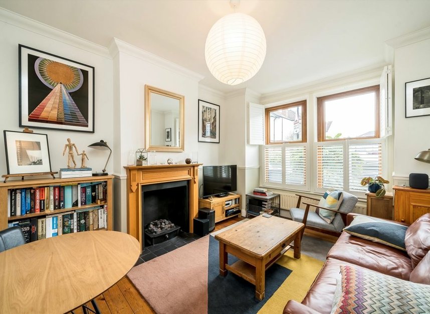 Properties sold in Cumberland Road - W7 2ED view2