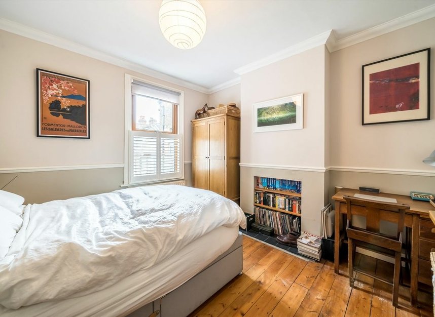 Properties sold in Cumberland Road - W7 2ED view4